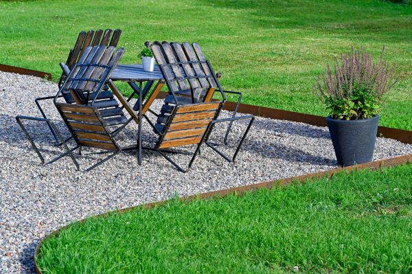 Metal Lawn Edging Installation